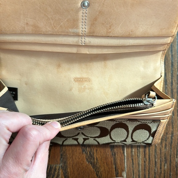 Coach Wallet - Picture 5 of 7